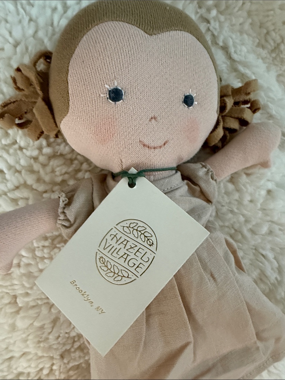 Hazel Village FERN Cloth Doll (xMon Petit Shoes) - Picture 2 of 6